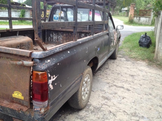 ขายนิสสัน720proทะเบียนโอนถูกๆ