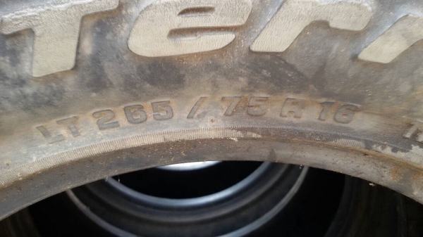 ขายยาง bf mud 265/75/16 ถูกๆครับ