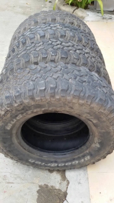 ขายยาง bf mud 265/75/16 ถูกๆครับ