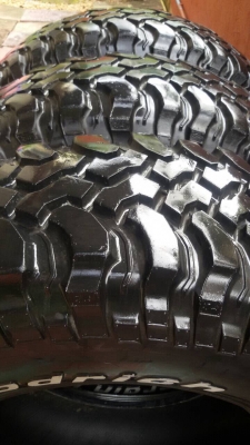 ขายยาง bf mud 285/75/16 ถูกๆครับ