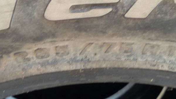 ขายยาง bf mud 285/75/16 ถูกๆครับ