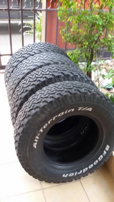 ขายยาง bf all 265/70/16 ปี 11