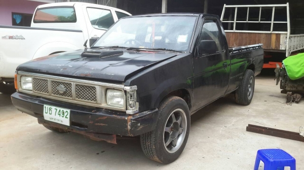 รถNISSAN BIG M ทะเบียนขาด1ปี จดทะเบียนปี33 เครื่อง2500 รถNISSAN BIG M ทะเบียนขาด1ปี จดทะเบียนปี33 เครื่อง2500