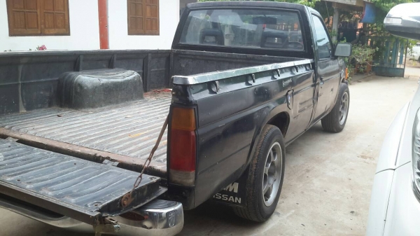รถNISSAN BIG M ทะเบียนขาด1ปี จดทะเบียนปี33 เครื่อง2500 รถNISSAN BIG M ทะเบียนขาด1ปี จดทะเบียนปี33 เครื่อง2500
