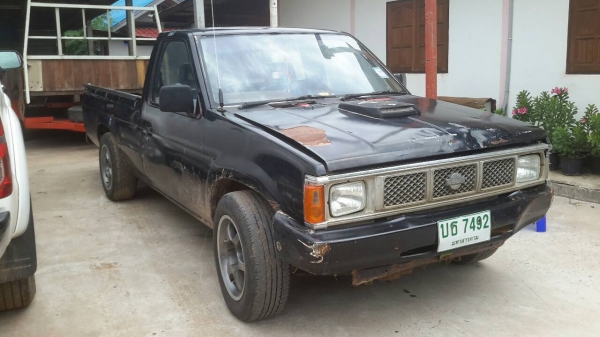 รถNISSAN BIG M ทะเบียนขาด1ปี จดทะเบียนปี33 เครื่อง2500