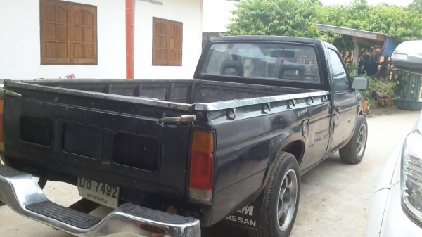 รถNISSAN BIG M ทะเบียนขาด1ปี จดทะเบียนปี33 เครื่อง2500 รถNISSAN BIG M ทะเบียนขาด1ปี จดทะเบียนปี33 เครื่อง2500