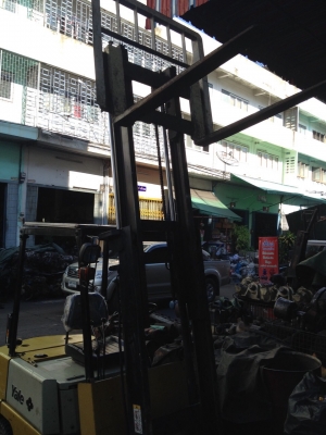 โฟล์คลิฟท์ Yale 2 ตัน เสา 3 เมตร เครื่องเบนซิล