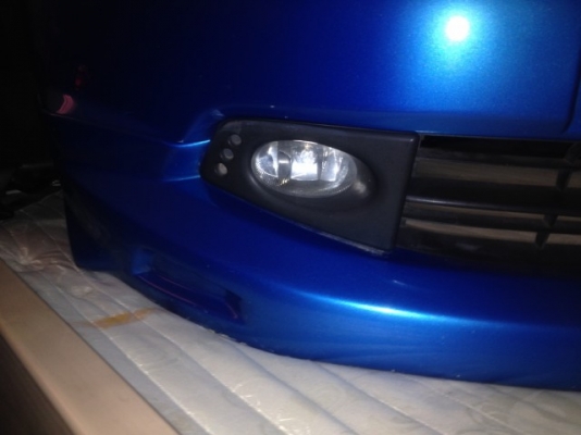 กันชนหน้า JAZZ GE มีกระจังหน้าสปรอท์ไลท์ลิ้นหน้าของครบๆสภาพสวยๆ