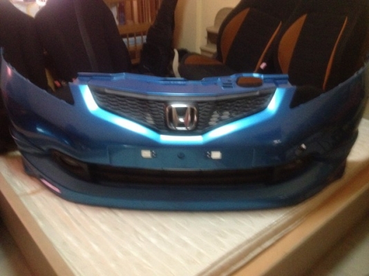 กันชนหน้า JAZZ GE มีกระจังหน้าสปรอท์ไลท์ลิ้นหน้าของครบๆสภาพสวยๆ