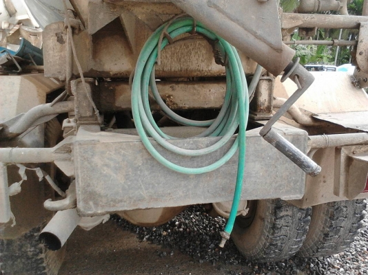 รถ 10 ล้อ VOLVO  โม่ปูน  320 แรงม้า. ปี 45   ( มีขาย 3 คัน. )      สนใจติดต่อ  081 - 6079515