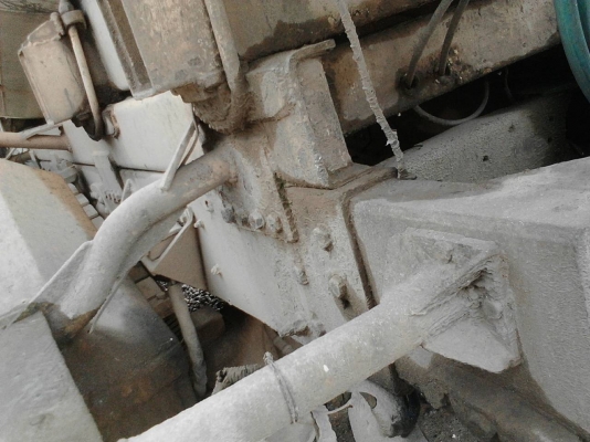 รถ 10 ล้อ VOLVO  โม่ปูน  320 แรงม้า. ปี 45   ( มีขาย 3 คัน. )      สนใจติดต่อ  081 - 6079515