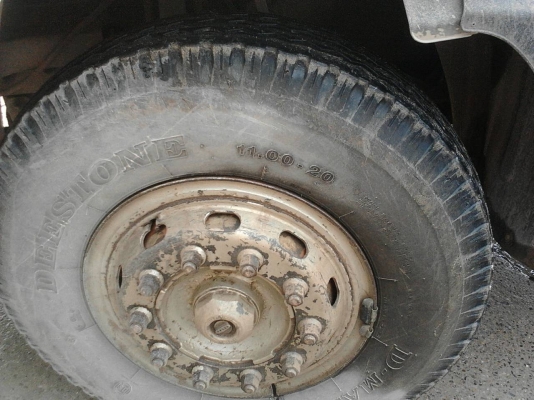 รถ 10 ล้อ VOLVO  โม่ปูน  320 แรงม้า. ปี 45   ( มีขาย 3 คัน. )      สนใจติดต่อ  081 - 6079515