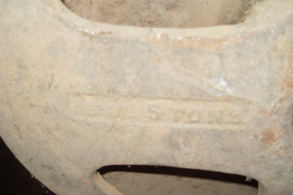 รอกใช้กับเรือ 5 ตัน. รอกใช้กับเรือ 5 ตัน.