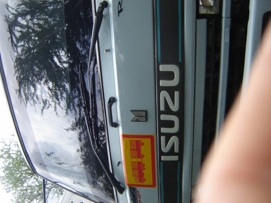 ขายรถพ่วง ISUZU 240 แรง พร้อมใช้งานราคา 1450000 บาท  จัดไฟแนนท์ได้ 900000 บาท โทร 0843376760