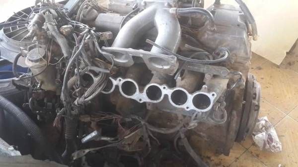 ขายเครื่อง 2J ถอดลงจากรถตู้ ขายเครื่อง 2J ถอดลงจากรถตู้