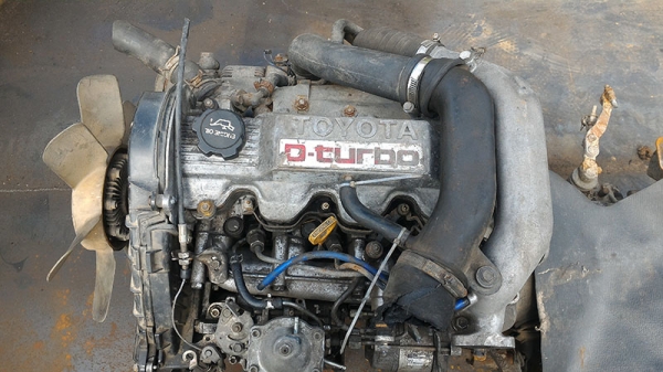 ขายเครื่องยนต์ TOYOTA 2C TURBO