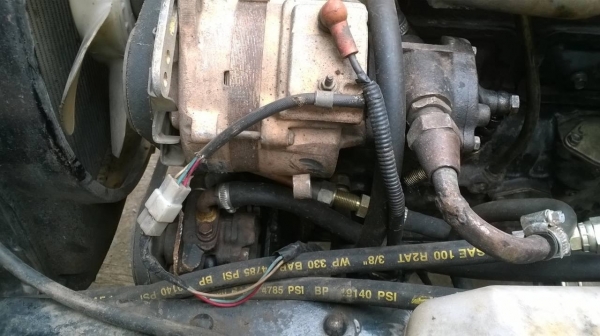 ขาย 6 ล้อ NPR59LU5M ห้างแท้ปี 35 คัสซีสวยตลอดเส้น เครื่อง 4BD1 115 แรงม้า เกียร์สั้น พวงมาลัยพาวเวอร์ มีคอกไม้ให้ด้วย ทะเบียนพร้อมโอน