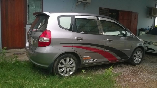 ขาย HONDA JAZZ 1.5 ปี 2004/2547 สวยบางเดิม เกียร์ออโต้ ทะเบียนพร้อมโอน ขาย HONDA JAZZ 1.5 ปี 2004/2547 สวยบางเดิม เกียร์ออโต้ ทะเบียนพร้อมโอน