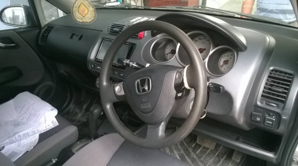 ขาย HONDA JAZZ 1.5 ปี 2004/2547 สวยบางเดิม เกียร์ออโต้ ทะเบียนพร้อมโอน ขาย HONDA JAZZ 1.5 ปี 2004/2547 สวยบางเดิม เกียร์ออโต้ ทะเบียนพร้อมโอน