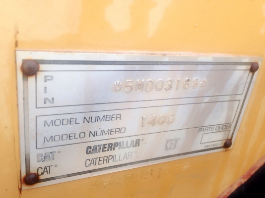 CAT 140G - 5 MD Serial 3168 รถเกรดเดอร์ เอกสารเล่มทะเบียนครบพร้อมโอน รถสวยสภาพดีมากครับพร้อมใช้งานได้เลย เครื่องแน่นดีแรงดีไม่มีเยิ้ม ระบบไฮดรอลิกส์ไม่มีแตกเยิ้มเลย ช่วงล่างแน่น ราคาต่อรองได้ครับ