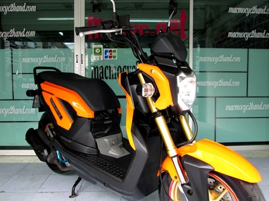 ZOOMER สีส้ม ล้อแมกซ์ทอง กำลังนิยม รถเดือน กุมภาพันธ์ ปี 57 ไมล์ 8 พันโล ฟรีโอน แถม 4 รายการ 35900