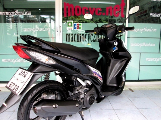 skydrive สีขาวดำ ลายใหม่ล่าสุด รุ่นท๊อป ล้อแมกซ์  รถเดือน ตุลาคม ปี 57 ไมล์ 5พันโล ฟรีโอน แถม 4 รายการ 26900