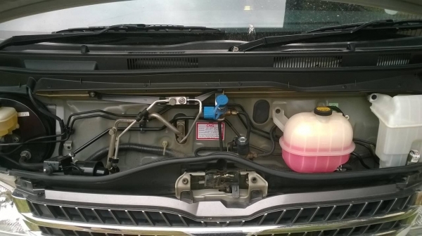 ขายรถตู้ TOYOTA Ventury ปี 2012/2555 ตัวทอป V ติดแก๊ส NGV (ยังไม่ลงเล่ม) วิ่งน้อยแค่ 55,000 กม มีเบาะนวดไฟฟ้า ประกันชั้นหนึ่ง ทะเบียนพร้อมโอนครับ