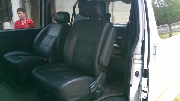 ขายรถตู้ TOYOTA Ventury ปี 2012/2555 ตัวทอป V ติดแก๊ส NGV (ยังไม่ลงเล่ม) วิ่งน้อยแค่ 55,000 กม มีเบาะนวดไฟฟ้า ประกันชั้นหนึ่ง ทะเบียนพร้อมโอนครับ