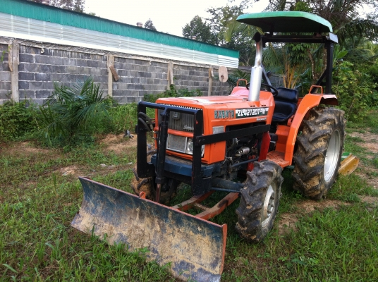 ขาย แทรคเตอร์kubota ZL 4212 DT-M  4wd เก่าเก็บ