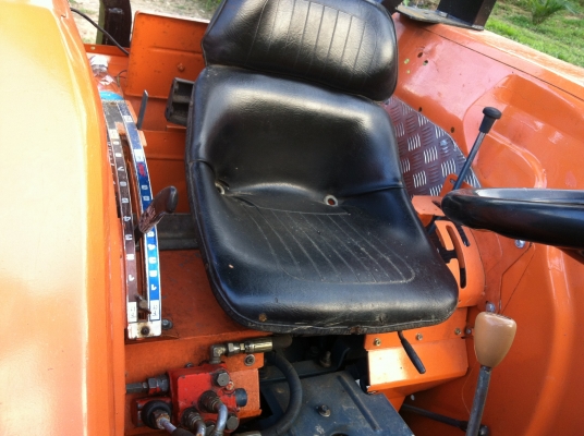 ขาย แทรคเตอร์kubota ZL 4212 DT-M 4wd เก่าเก็บ ขาย แทรคเตอร์kubota ZL 4212 DT-M 4wd เก่าเก็บ