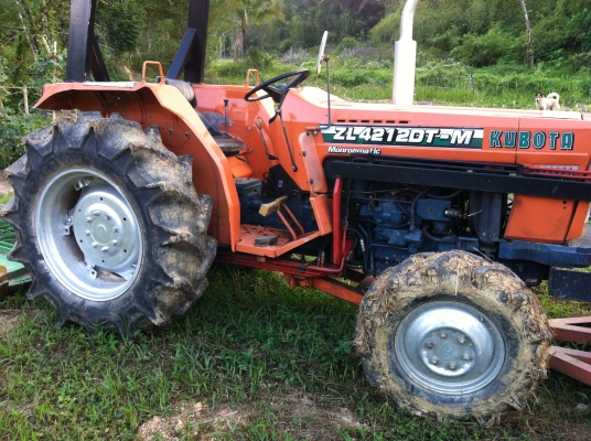 ขาย แทรคเตอร์kubota ZL 4212 DT-M 4wd เก่าเก็บ ขาย แทรคเตอร์kubota ZL 4212 DT-M 4wd เก่าเก็บ