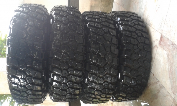ยางBF goodrish  mud km2 ขนาด 33x10.5R15 ปี10