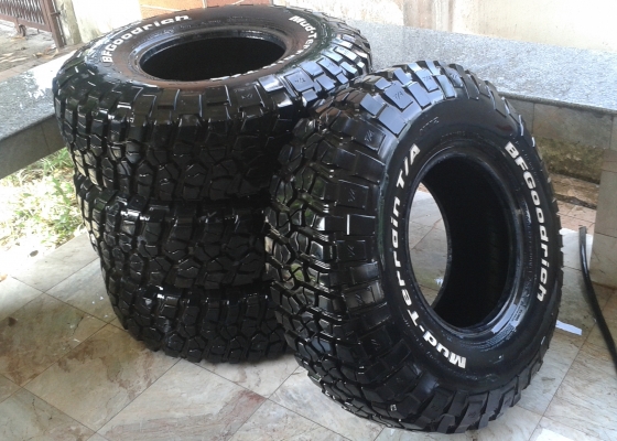 ยางBF goodrish  mud km2 ขนาด 33x10.5R15 ปี10