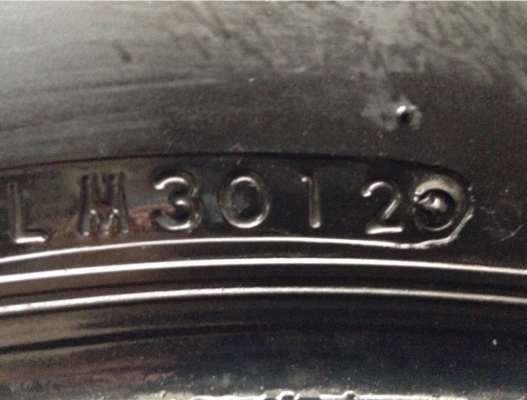 ยาง Bridgestone 265 65 17 ปลายปี12 ดอกเยอะ ราคาไม่แพง ยาง Bridgestone 265 65 17 ปลายปี12 ดอกเยอะ ราคาไม่แพง