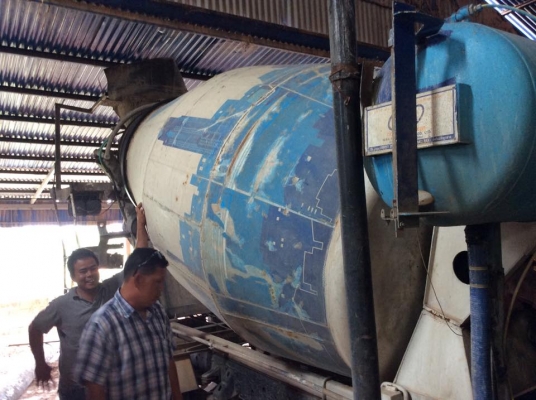 รถโม่ปูน  HINO 6 ล้อ เครื่อง JO8C 240 แรง