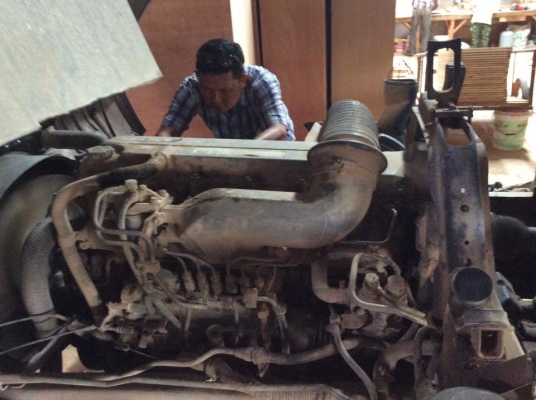 รถโม่ปูน  HINO 6 ล้อ เครื่อง JO8C 240 แรง