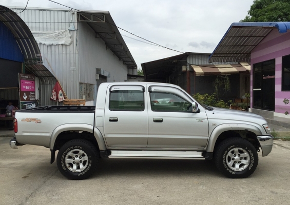 4x4 มือเดียวป้ายแดง สวยมากรถไม่เคยมีอุบัติเหตุ วิ่งน้อยเช็คศูนย์ตลอด เกียร์4wdน่าใช้มากๆ 4x4 มือเดียวป้ายแดง สวยมากรถไม่เคยมีอุบัติเหตุ วิ่งน้อยเช็คศูนย์ตลอด เกียร์4wdน่าใช้มากๆ