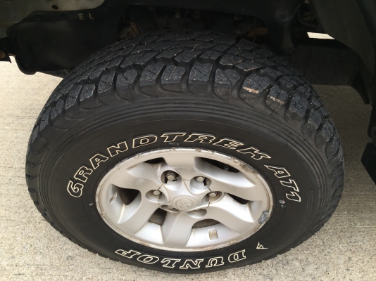 4x4 มือเดียวป้ายแดง สวยมากรถไม่เคยมีอุบัติเหตุ วิ่งน้อยเช็คศูนย์ตลอด เกียร์4wdน่าใช้มากๆ