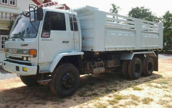 10 ล้อ 240 แรงนางฟ้าแท้ ISUZU FXZ23NFPF R-3600125 รถเก็บสี เก็บงานเรียบร้อยแล้ว รถห้างแท้ๆ