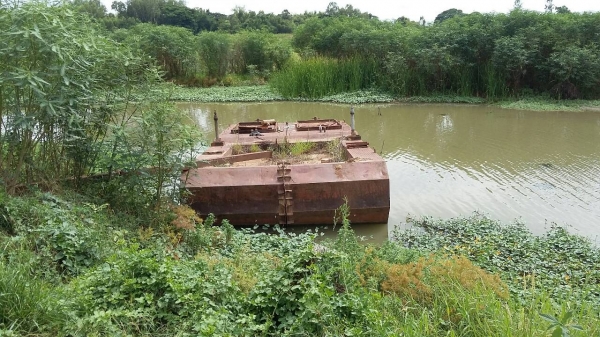 ขายรถแบคโฮพร้อมโป๊ะ CAT E120B ให้ชุดบูมอาร์ม 2 ชุด ราคา 1500000