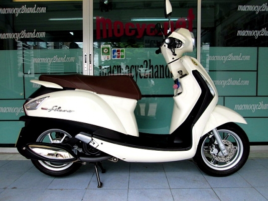 grand filano 125 cc. สีขาวเปลือกใข่ ให้ความคลาสสิคสุด รถเดือน พฤศจิกายน ปี 57 ไมล์ 4 พันโล แถม 4 รายการ 42900