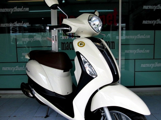 grand filano 125 cc. สีขาวเปลือกใข่ ให้ความคลาสสิคสุด รถเดือน พฤศจิกายน ปี 57 ไมล์ 4 พันโล แถม 4 รายการ 42900