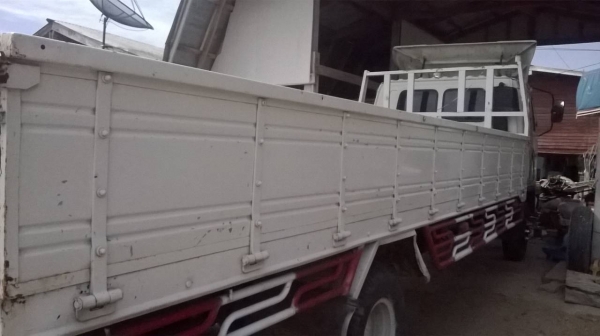 ขายรถหกล้อ Isuzu รถสวย สภาพดี