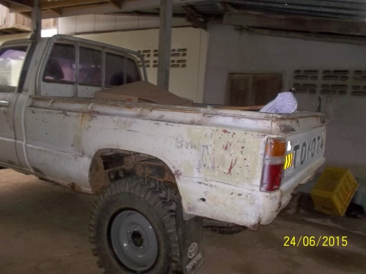 ขาย200000บาทโตโยต้า  NY 56  4x4 เครื่อง เบนซิล  ตามสภาพ เอกสารทะเบียนพร้อมโอน