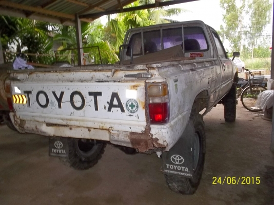 ขาย200000บาทโตโยต้า  NY 56  4x4 เครื่อง เบนซิล  ตามสภาพ เอกสารทะเบียนพร้อมโอน