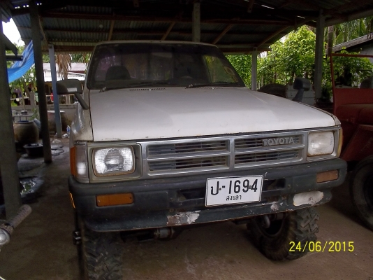 ขาย200000บาทโตโยต้า  NY 56  4x4 เครื่อง เบนซิล  ตามสภาพ เอกสารทะเบียนพร้อมโอน