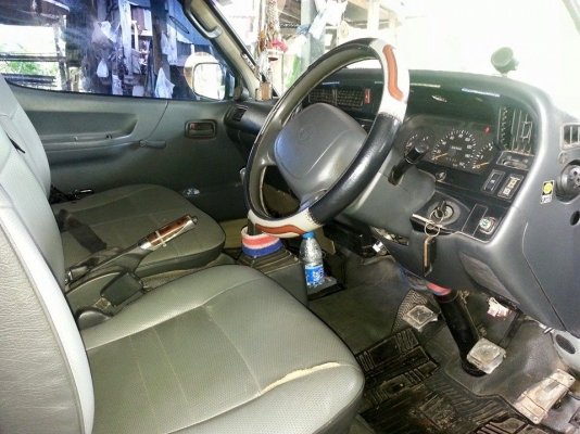 ขายรถตู้โตโยต้าหลังคาสูง ปี45 เครื่อง2500 แต่งVIPแล้ว ภายในสวย แอร์เย็น มีทีวีคาราโอเกะ สภาพพร้อมใช้งาน เอกสารพร้อมโอน สนใจโทร 090-8588220คุณนะ 093-3258446คุณบิว ID:narong498 หรือเข้าดูสินค้าอื่นๆได้ที่ www.truck.in.th/498 หรือเพจFacebook ณรงค์ ซื้อขายรถม