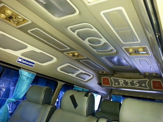 ขายรถตู้โตโยต้าหลังคาสูง ปี45 เครื่อง2500 แต่งVIPแล้ว ภายในสวย แอร์เย็น มีทีวีคาราโอเกะ สภาพพร้อมใช้งาน เอกสารพร้อมโอน สนใจโทร 090-8588220คุณนะ 093-3258446คุณบิว ID:narong498 หรือเข้าดูสินค้าอื่นๆได้ที่ www.truck.in.th/498 หรือเพจFacebook ณรงค์ ซื้อขายรถม