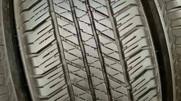 บริสโตน 265/65/17 สภาพสวยๆ บริสโตน 265/65/17 สภาพสวยๆ