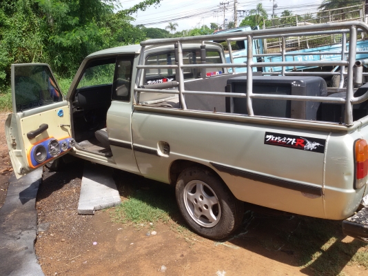 ด่วน ๆ MAZDA FAMILIA 1400i ปี 38 เกียร์ 5 speed แอร์เย็น เครื่องเสียง 1 ชุดลดราคา 35000 ครับ ด่วนๆ